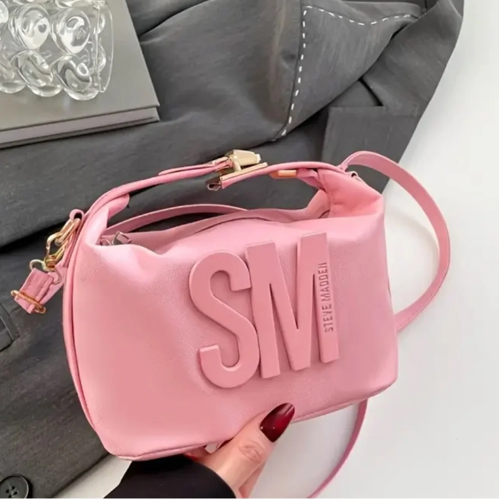Steve Madden Pink Crossbody Bag with Modern Elegance - Picture 1 of 2